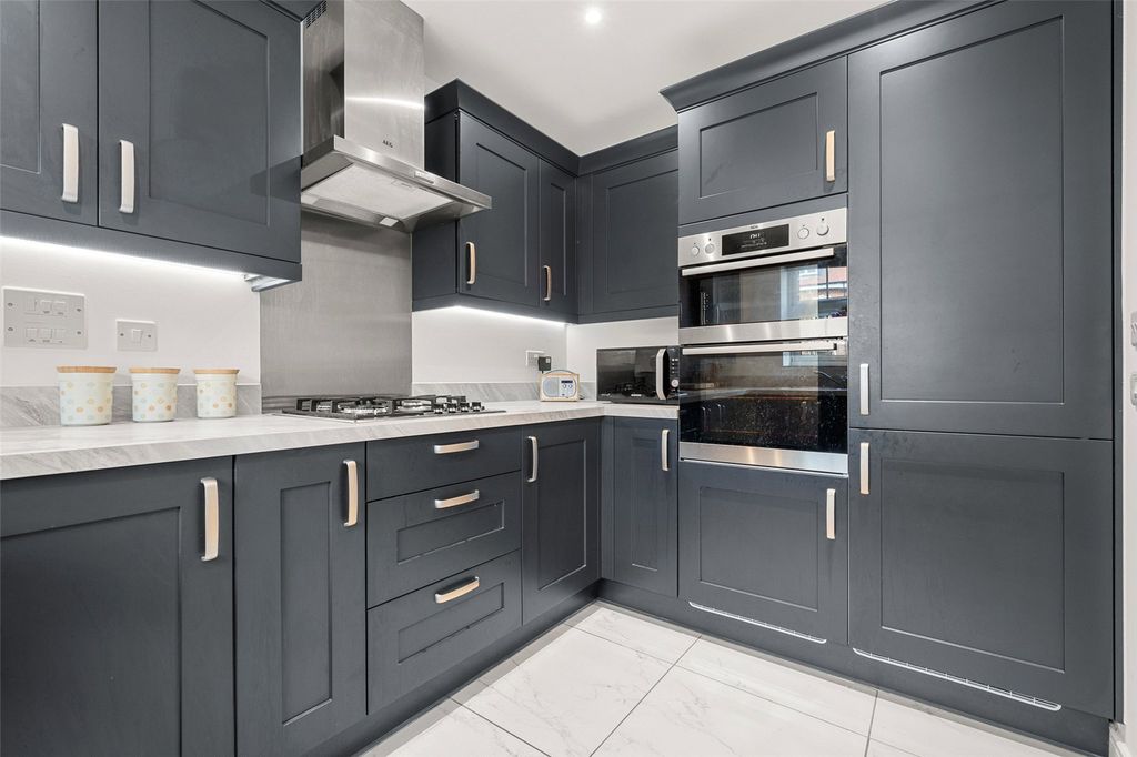 Property photo 3 of 16 Picture No. 15