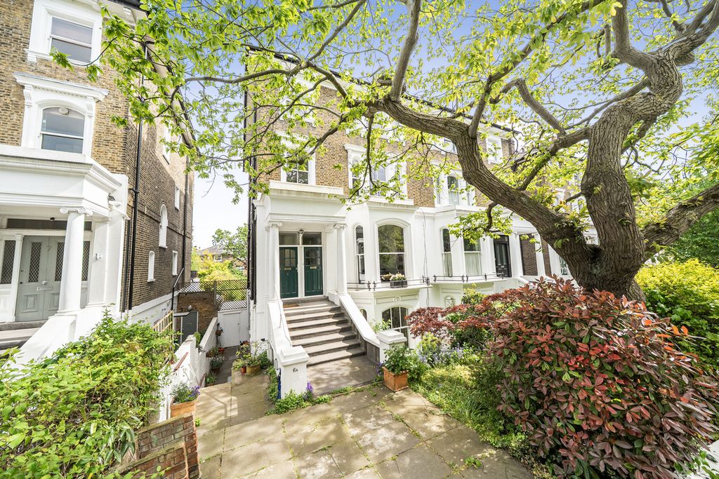 Property photo 1 of 23