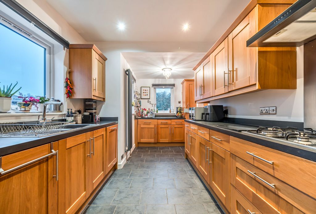 Property photo 3 of 22 1380173-10-69446A...