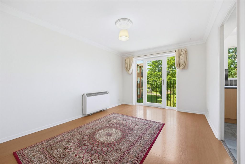 Property photo 3 of 9 162 Burket Recp.Jpg