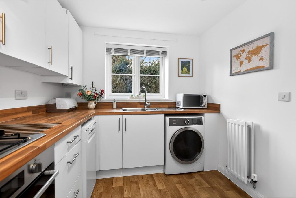 Property photo 3 of 17 Picks-0024.Jpg