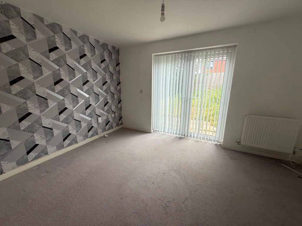 Property photo 3 of 7 Lounge