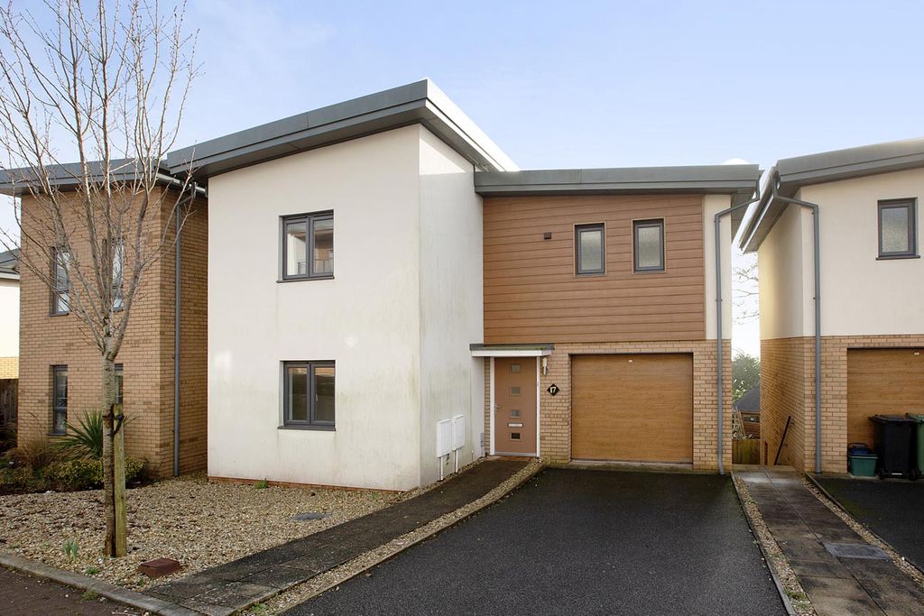 Property photo 3 of 19 Photo 18