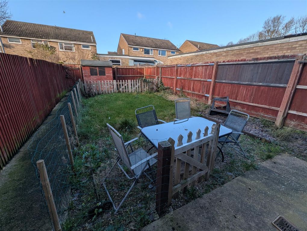 Property photo 3 of 10 Externally