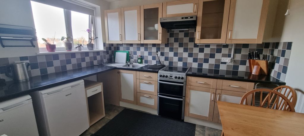 Property photo 1 of 4 Kitchen Nightgale