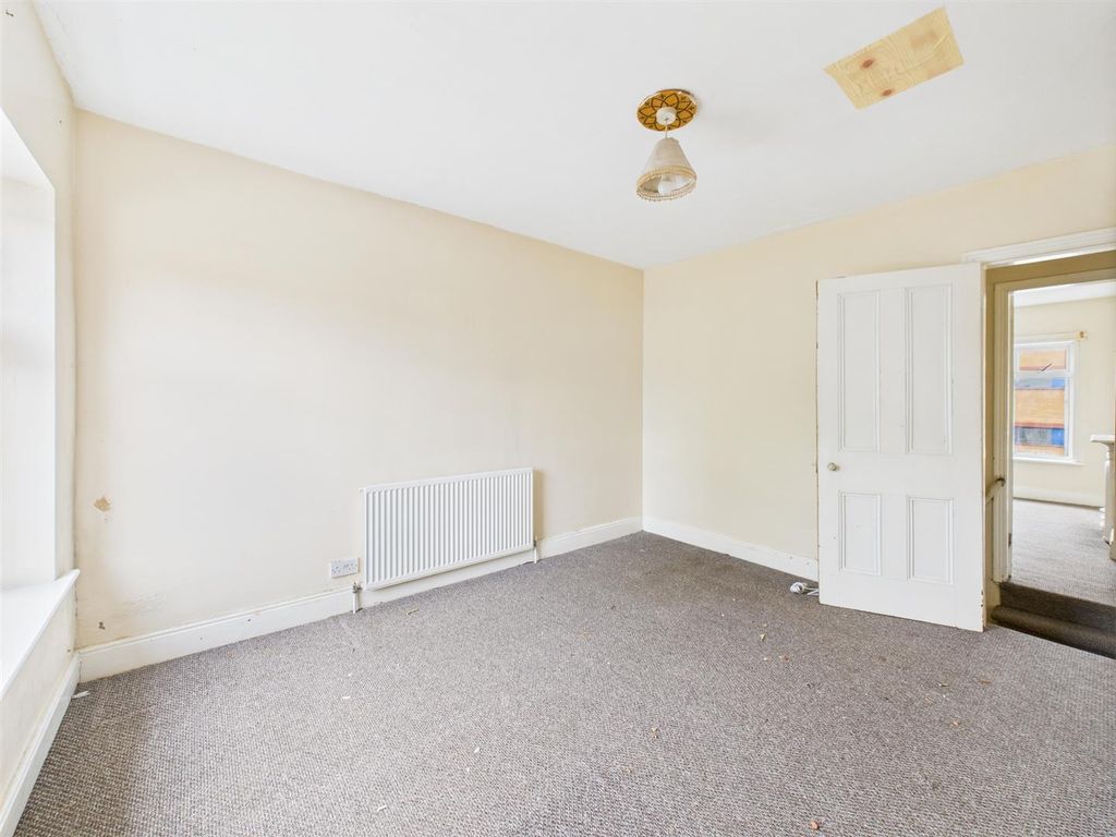 Property photo 3 of 8 Cam03975G0-Pr0134-Still009.Jpg