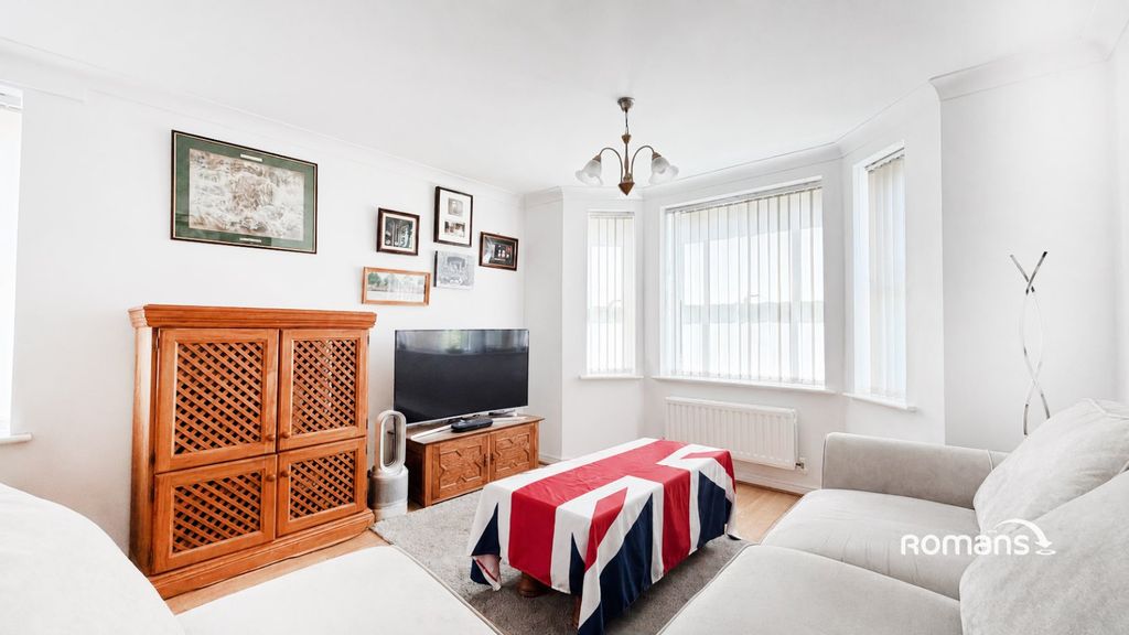 Property photo 2 of 8 Picture No. 07