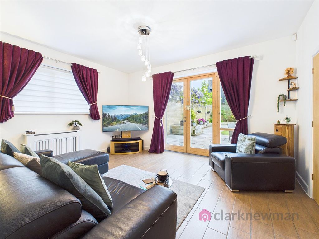 Property photo 2 of 30 Living Room