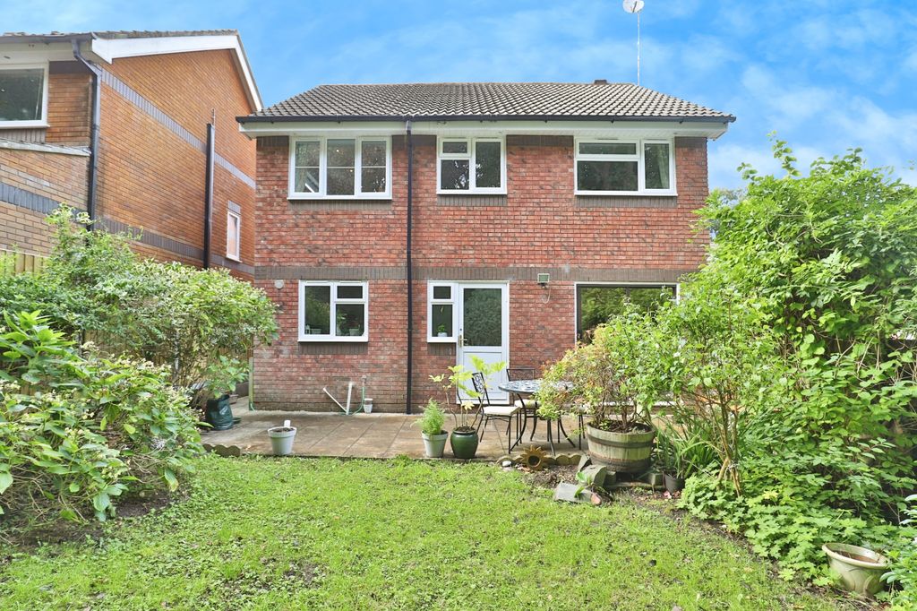 Property photo 1 of 18