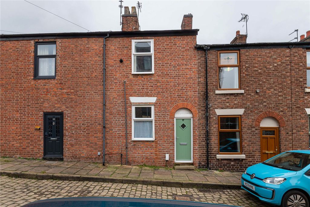 Property photo 1 of 8 Front View