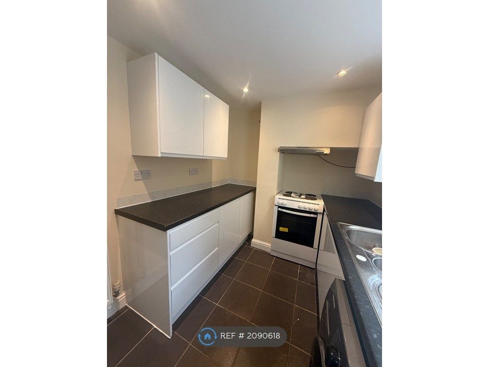 Property photo 2 of 15 Kitchen