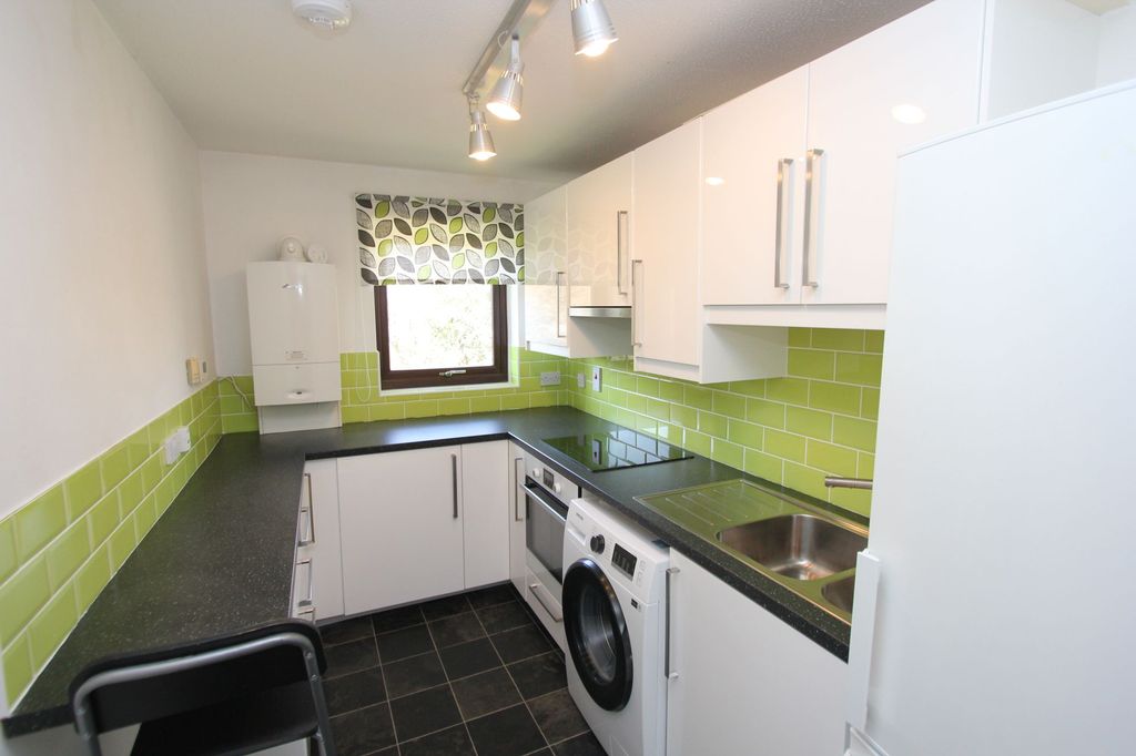 Property photo 2 of 17