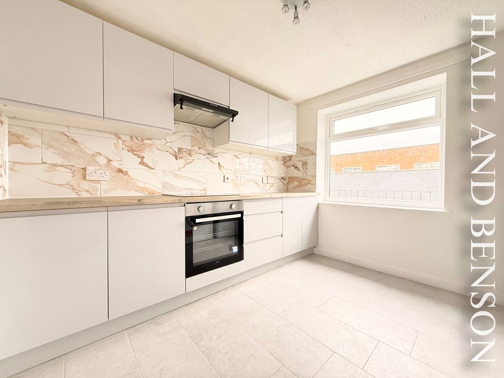 Property photo 2 of 8 Image