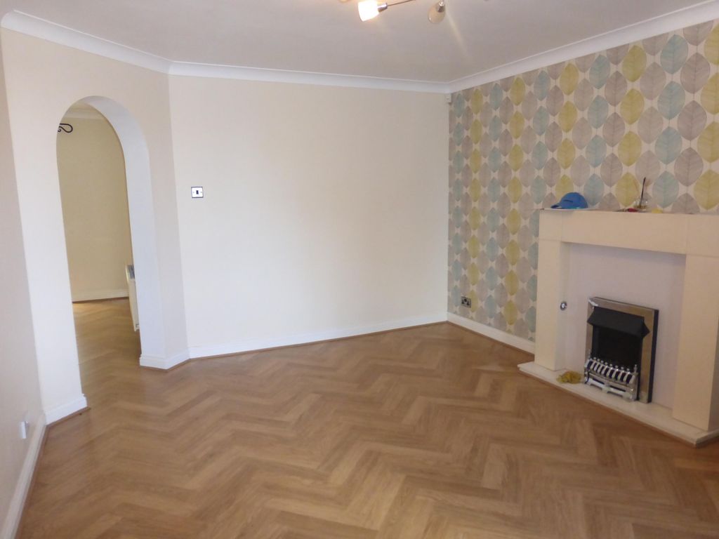Property photo 2 of 6 Living Room