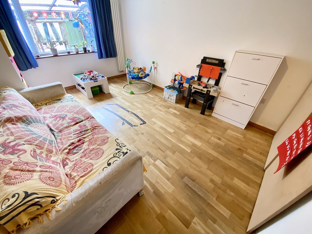 Property photo 2 of 14 Lounge