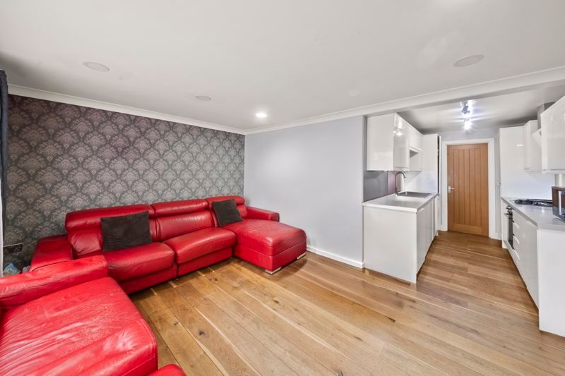 Property photo 2 of 9 Photo 9