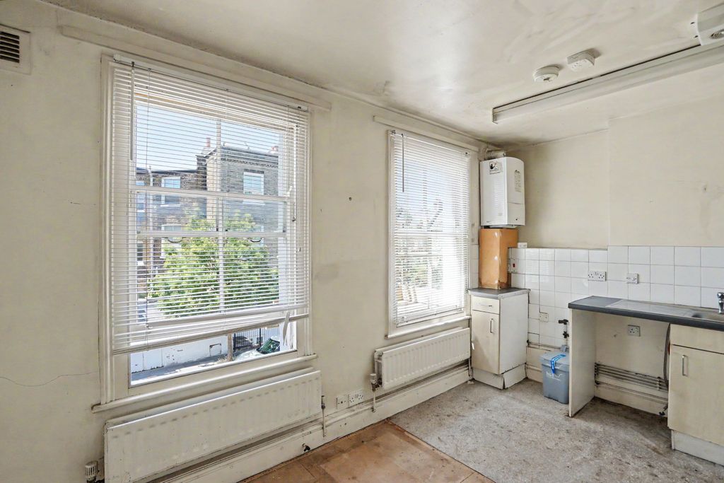 Property photo 2 of 9 7B Nasmyth Street, Hammersmith, London W6 0Ha