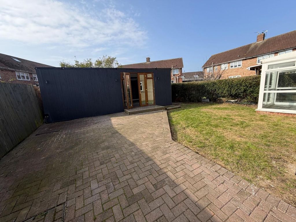 Property photo 2 of 30 Rear