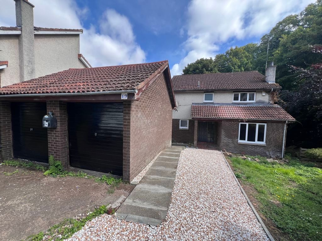 Property photo 1 of 18 External