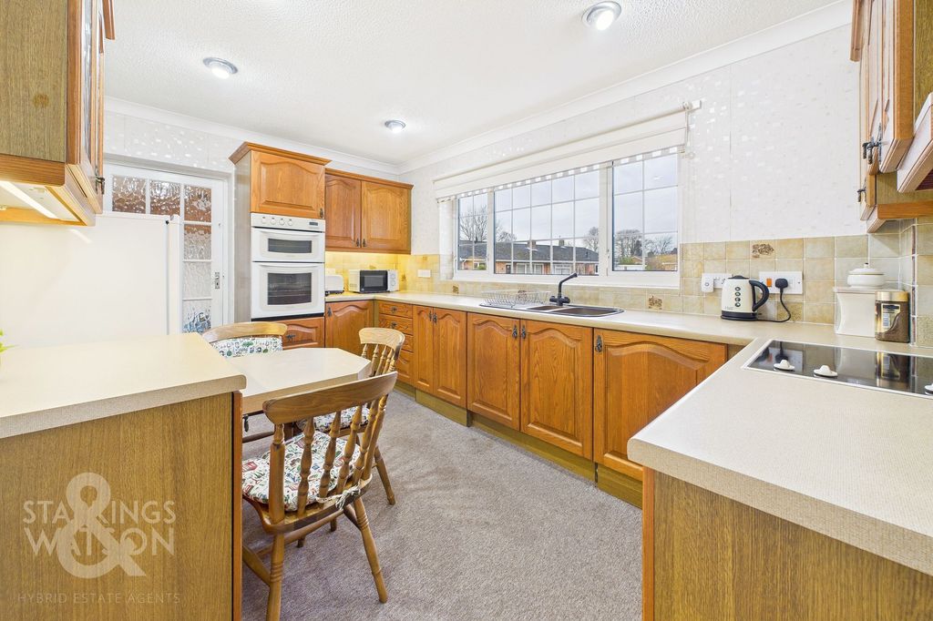 Property photo 3 of 25