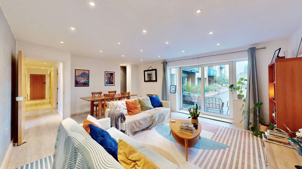 Property photo 1 of 33 Picture No. 27