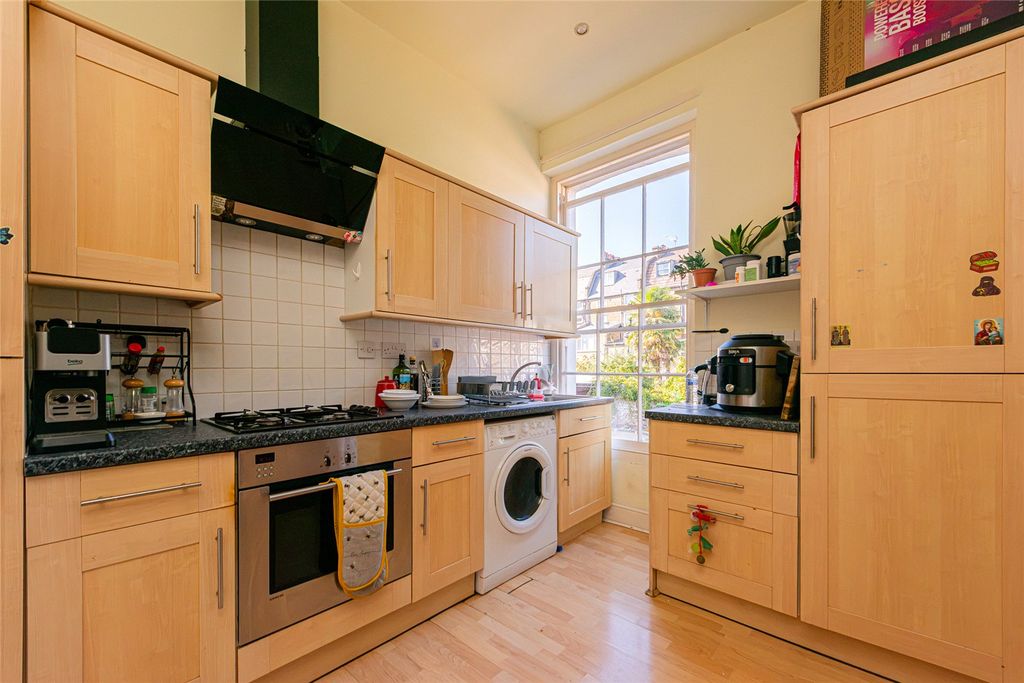 Property photo 3 of 15 Picture No. 04