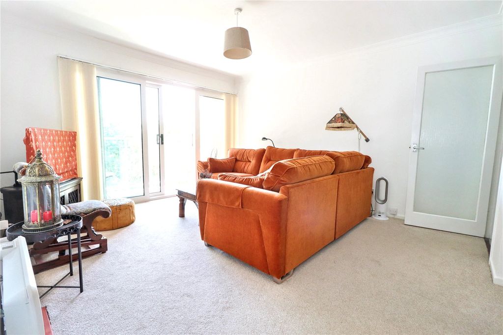 Property photo 3 of 14 Picture No. 10