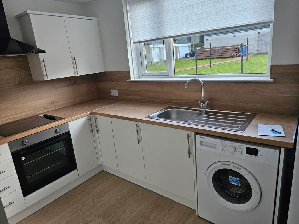 Additional image 6 of 1 bed flat to rentCastleton Drive, Newton Mearns G77
