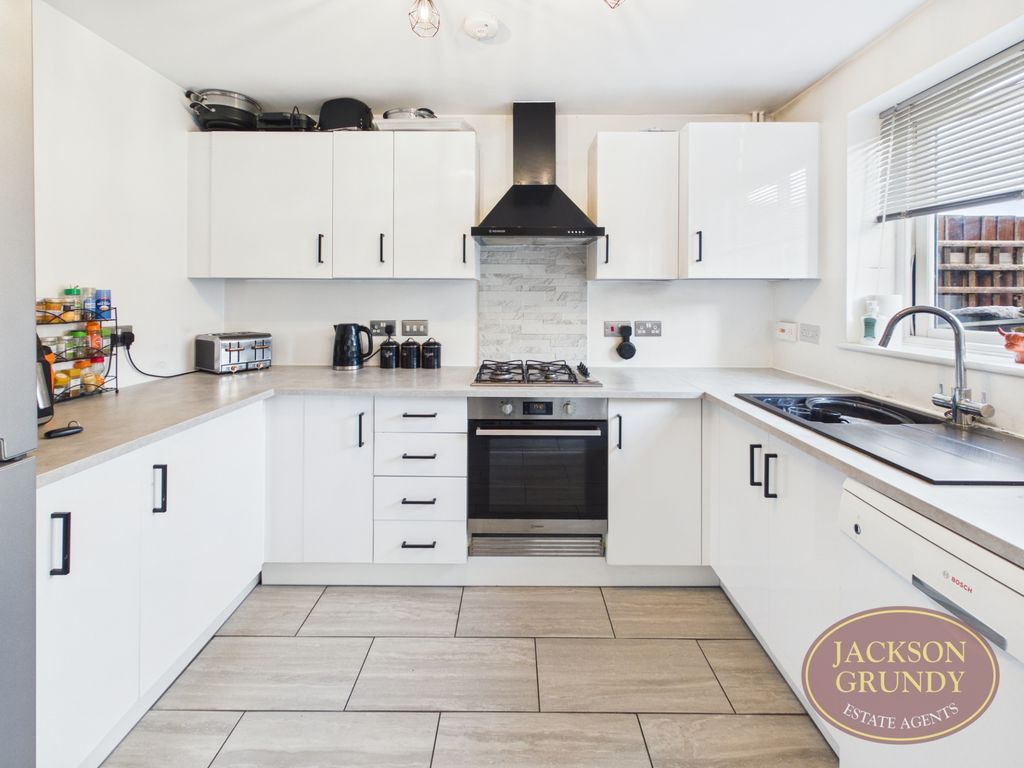 Property photo 3 of 18 Upton Hall Lane