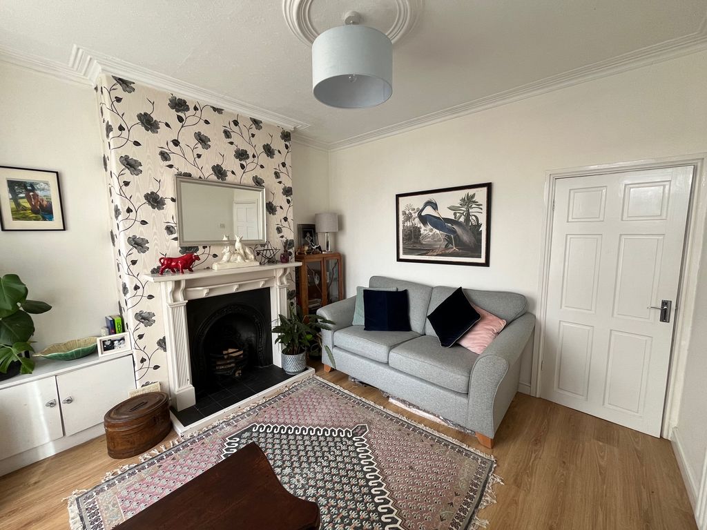 Property photo 3 of 35 Image