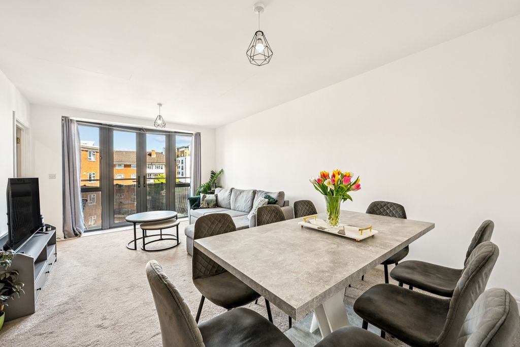 Property photo 2 of 14 Dining Area