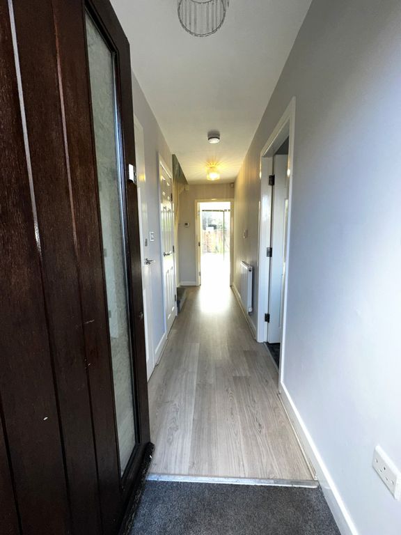 Property photo 3 of 35
