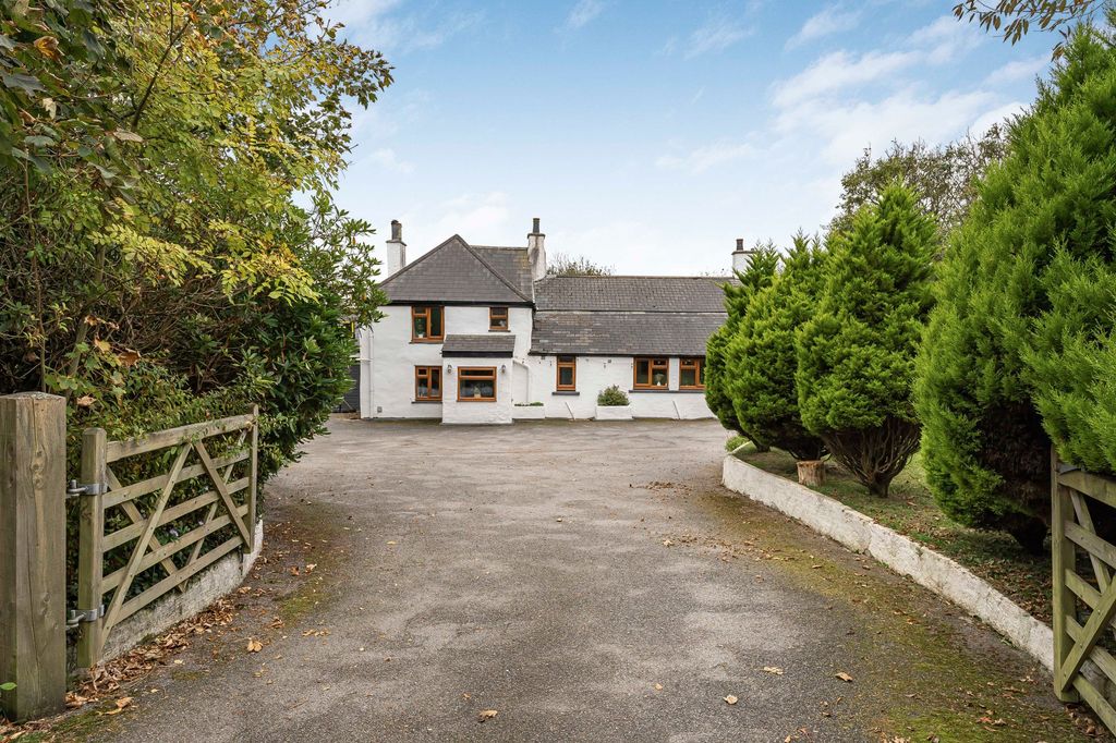 Property photo 1 of 32