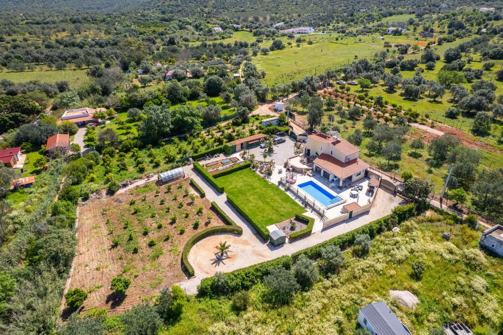 Property photo 2 of 24