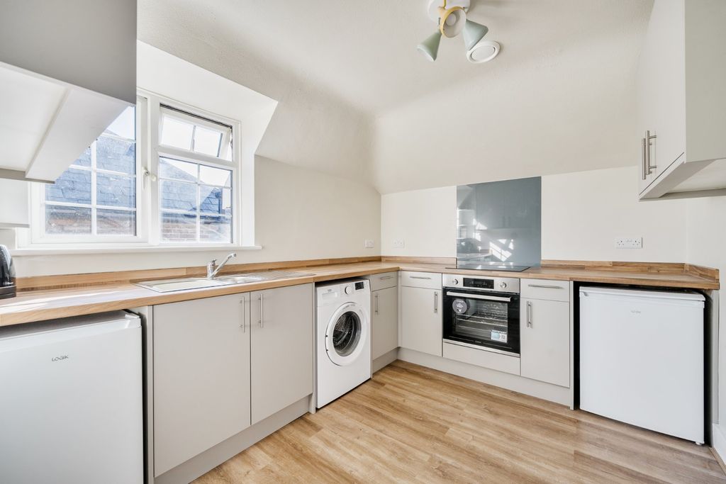 Property photo 2 of 18 Picture No. 02