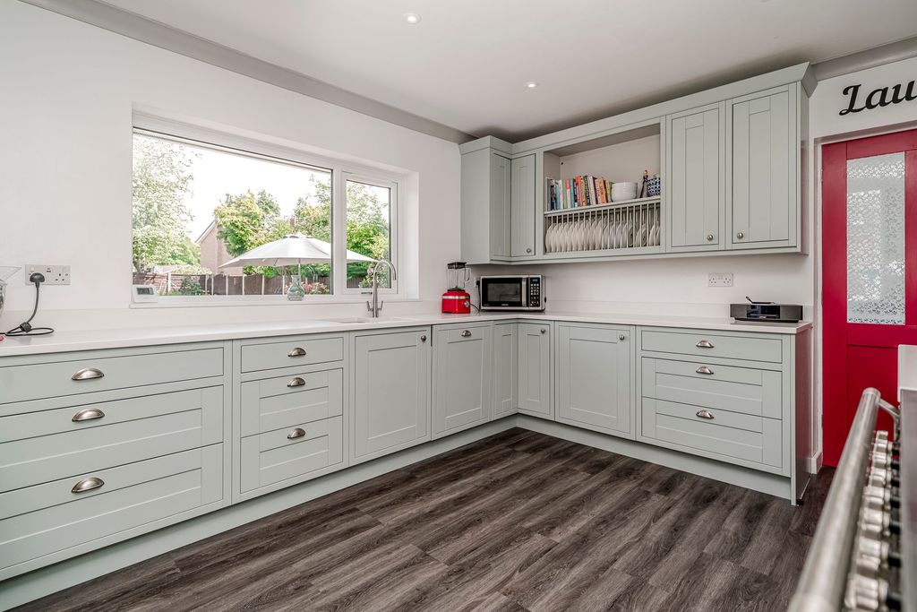 Additional image 13 of 3 bed detached bungalow for saleVicarsfields Road, Leyland PR25