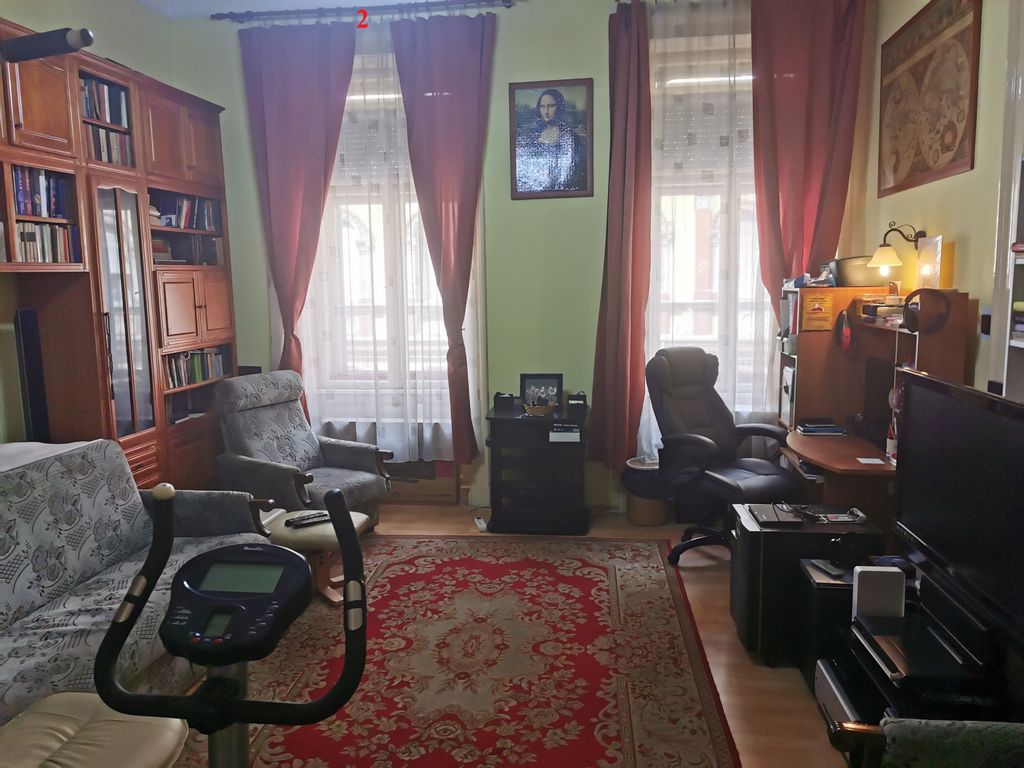 Property photo 1 of 10