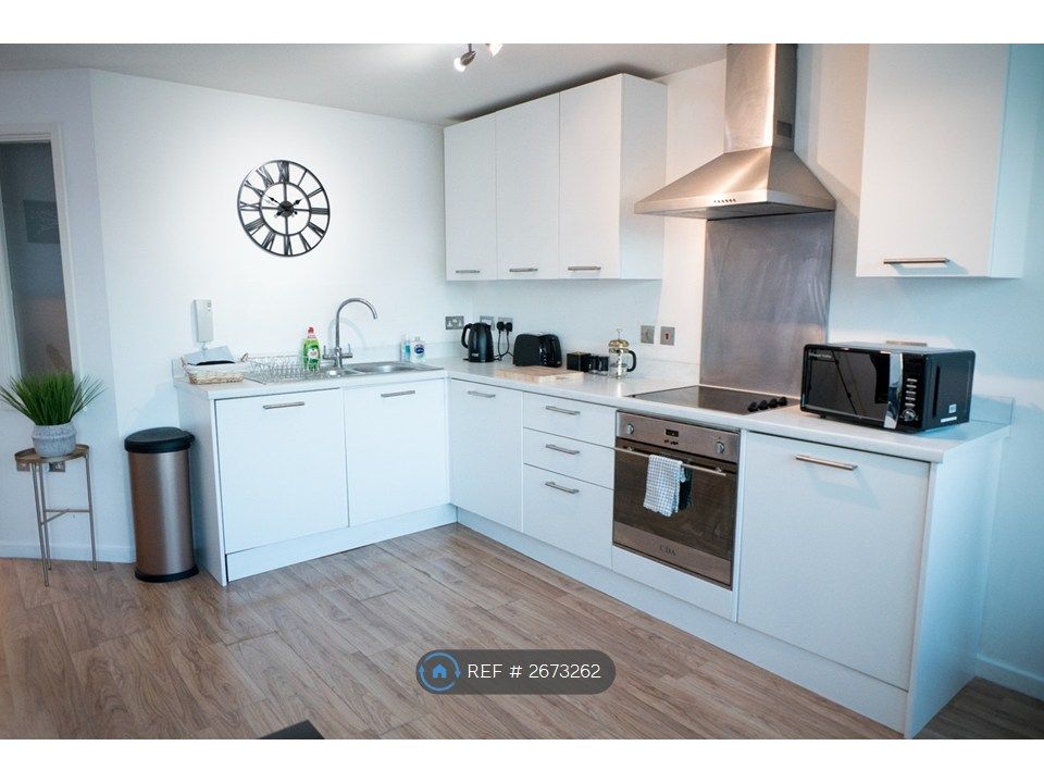 Property photo 3 of 9 Kitchen