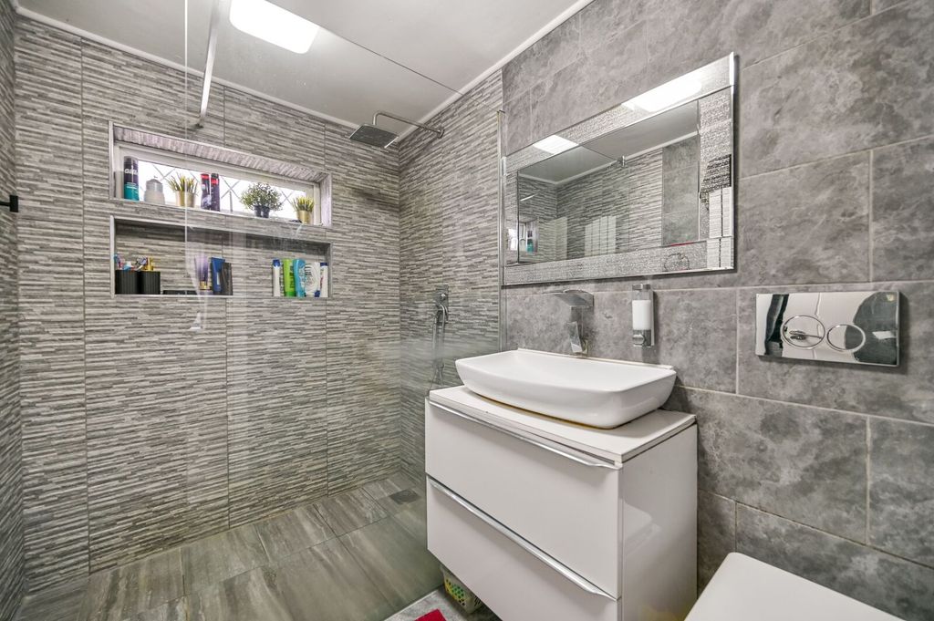 Additional image 8 of 4 bed end terrace house for saleSouthcote Avenue, Feltham TW13