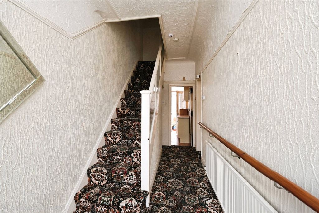Property photo 2 of 15 Picture No. 21