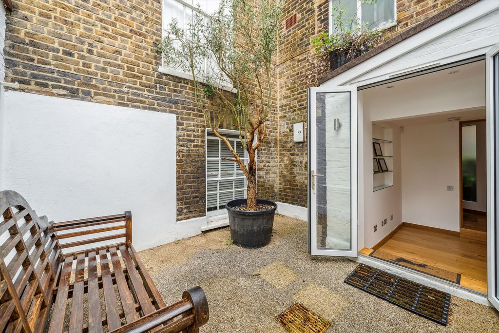 Property photo 1 of 19 Image