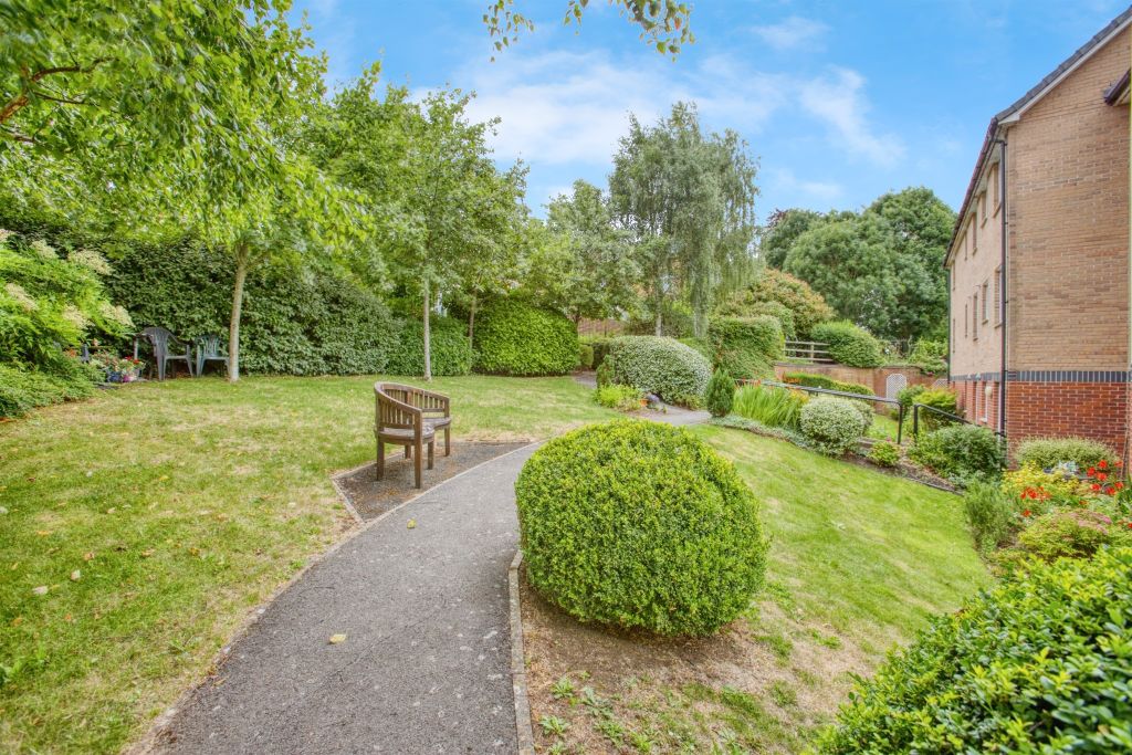 Property photo 2 of 13