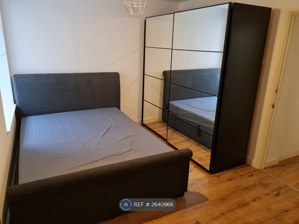 Property photo 2 of 18 Bedrooms 1