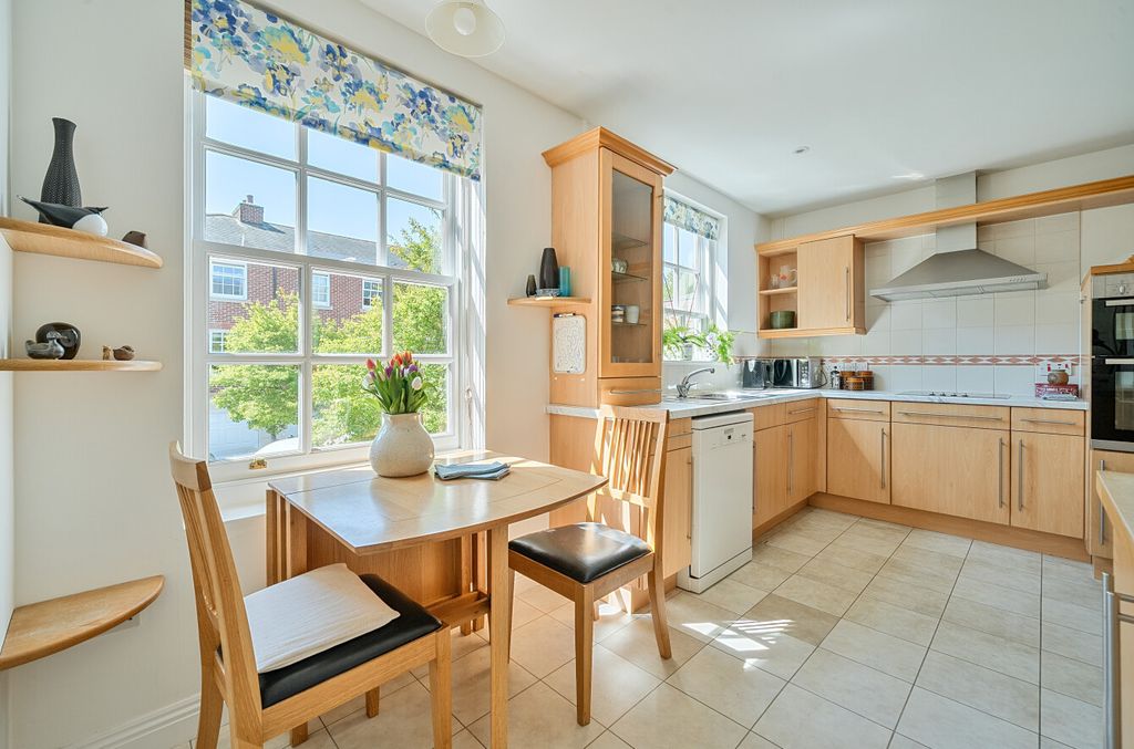 Property photo 2 of 36 1439494-24-69E8ce...