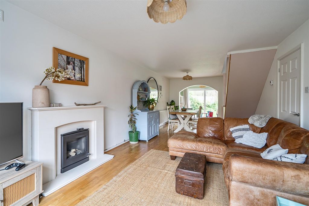 Property photo 2 of 17 1419265-10-699c696F6F254.Jpg