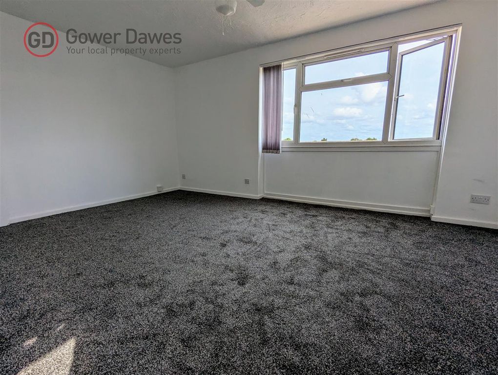 Property photo 3 of 7 Lounge
