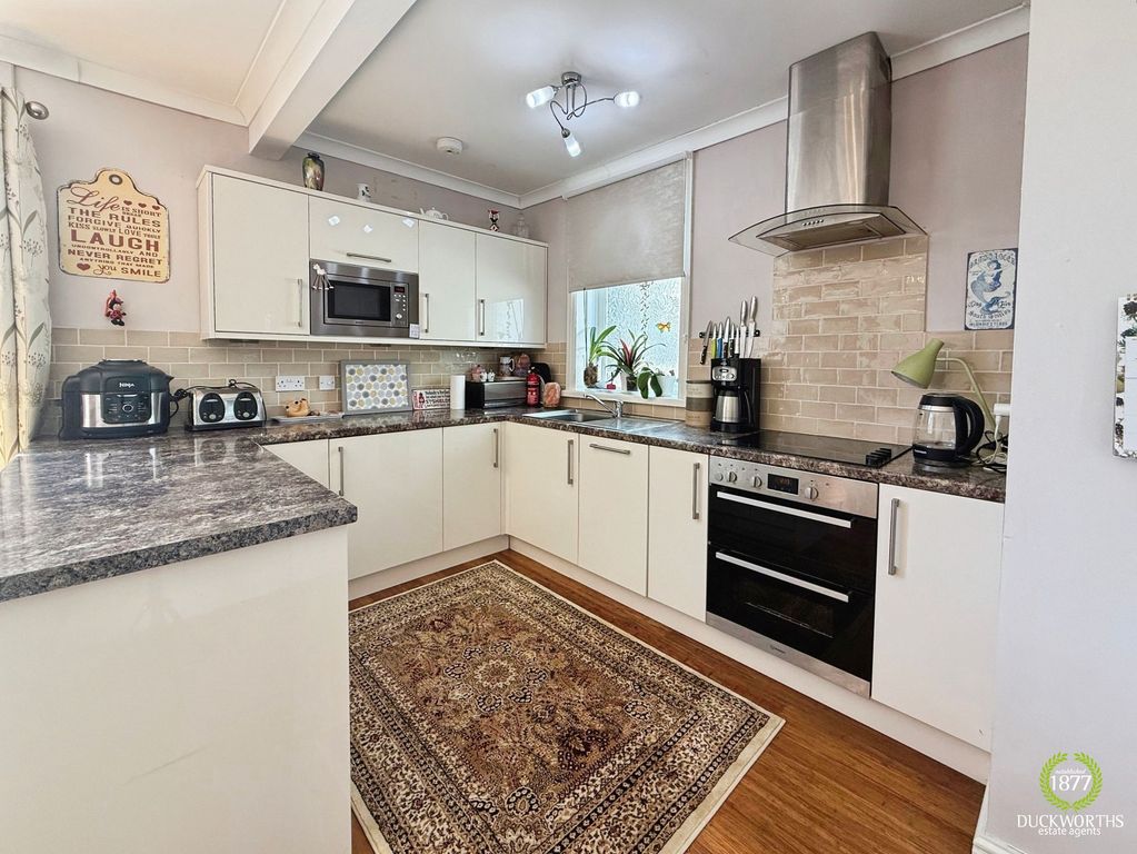 Property photo 2 of 12