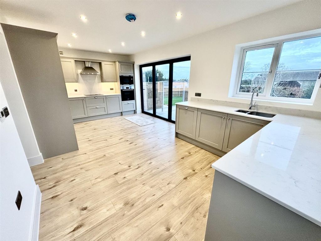 Property photo 3 of 17 10.Jpg