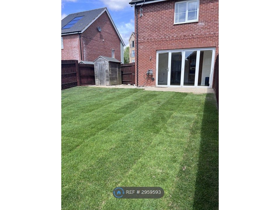 Property photo 2 of 33