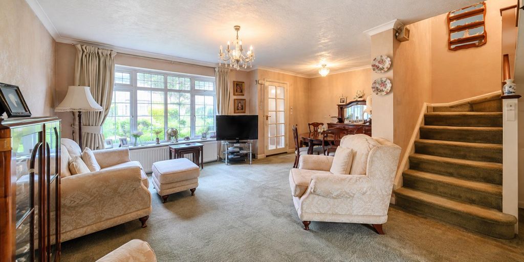 Property photo 3 of 16 Lounge No Stairlift.Png